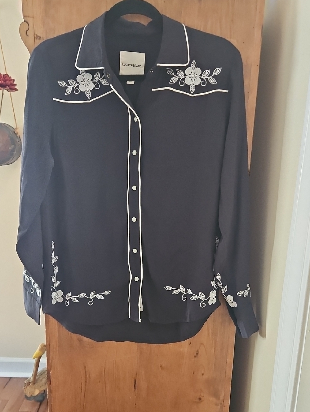 Nwt Lucky Brand  Button-Up Shirt with White Floral Embroidery